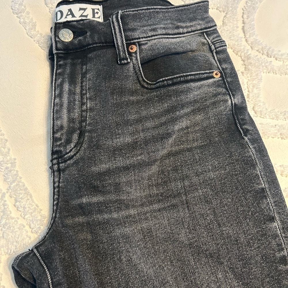 Daze Denim Stunner High Rise Skinny
Straight Jean - Picture 7 of 10